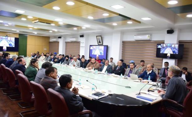 'मुख्यमंत्री उमर अब्दुल्ला ने पर्यटन, उद्योग, शिक्षा क्षेत्र के हितधारकों के साथ बजट पूर्व परामर्श किया | '